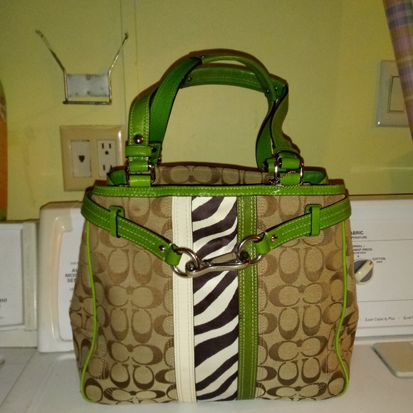 Coach shoulder bag - Picture 1 of 8